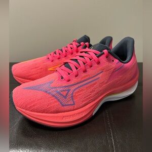 Mizuno Wave Women’s Sneakers Size 8.5
